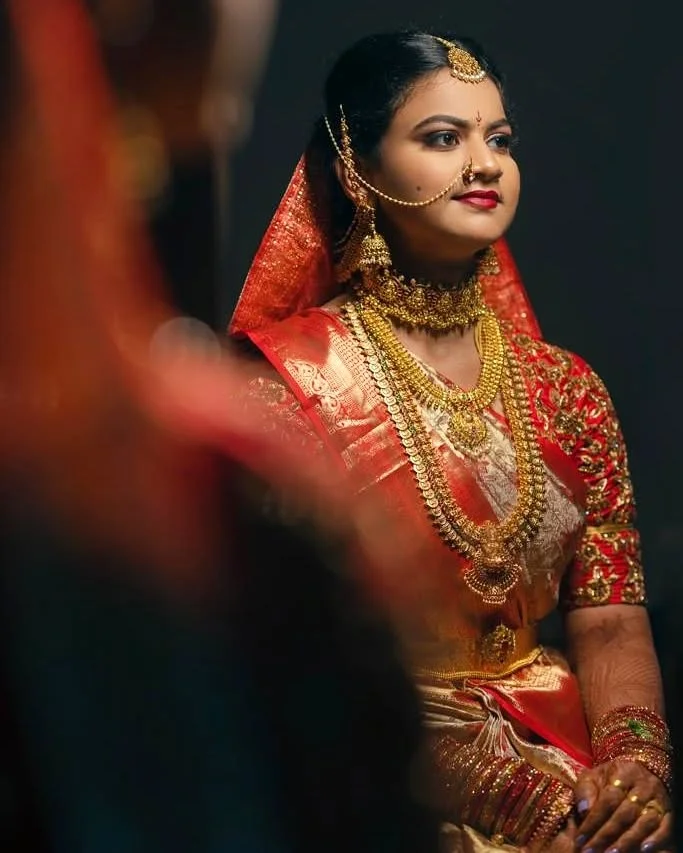 luxury bridal makeup Hyderabad airbrush HD foundation glowing wedding bride look