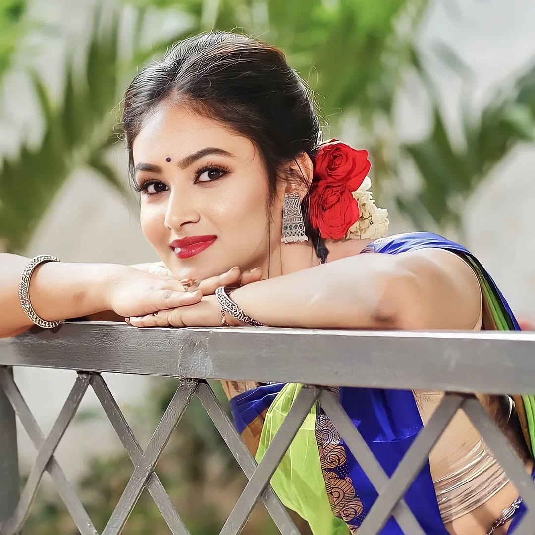dewy skin party makeup Hyderabad professional soft glam HD finish look
